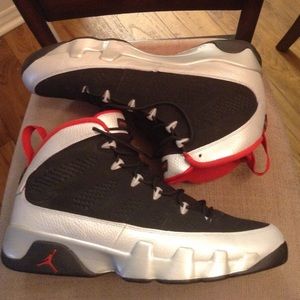 Men's Air Jordan Retro 9 - Johnny Kilroy Sneakers